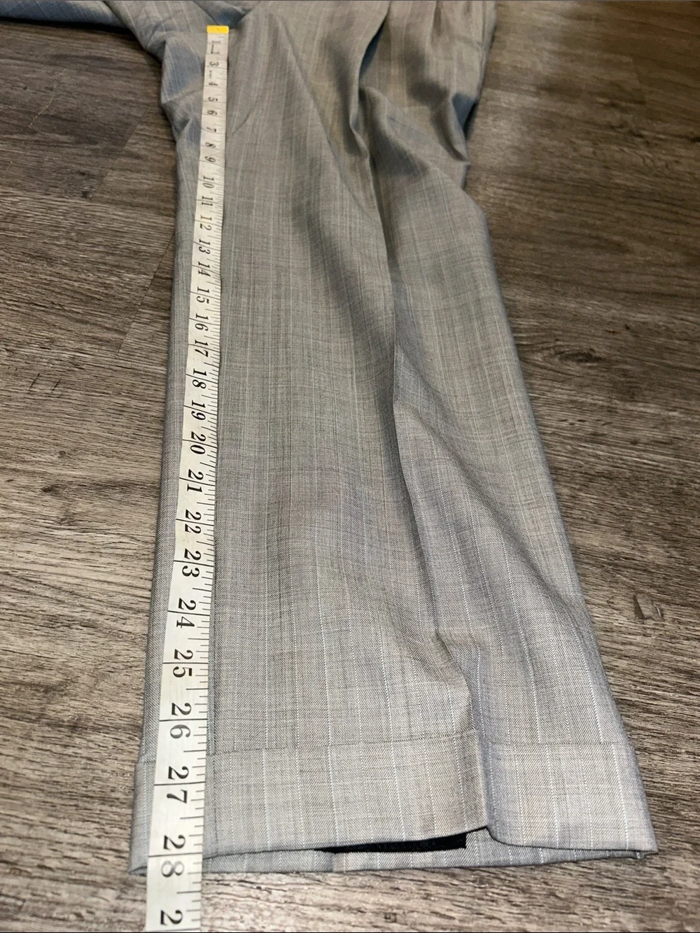 Tom James Prestige Custom Gray Pinstripe Wool Blend Suit 44R 36x28